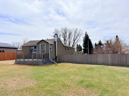 1033 16 Avenue, Wainwright, AB - Outdoor