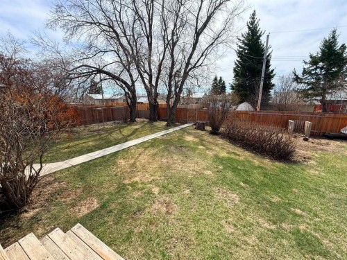 1033 16 Avenue, Wainwright, AB - Outdoor