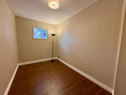 713 6 Avenue, Wainwright, AB - Indoor Photo Showing Other Room