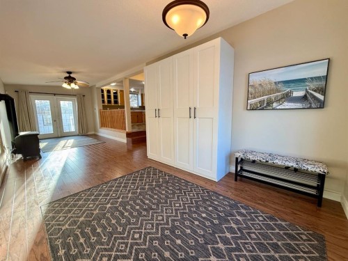 713 6 Avenue, Wainwright, AB - Indoor Photo Showing Other Room