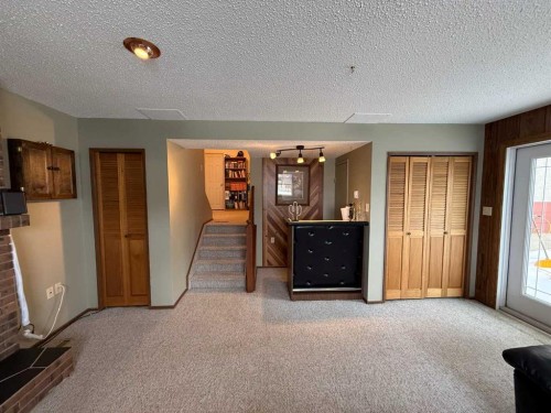 4606 50 Avenue, Vermilion, AB - Indoor