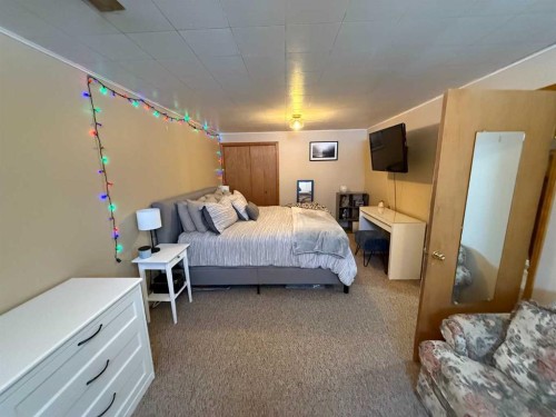 4606 50 Avenue, Vermilion, AB - Indoor Photo Showing Bedroom