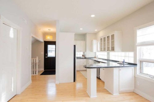 737 8 Avenue, Wainwright, AB - Indoor