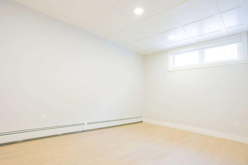 737 8 Avenue, Wainwright, AB - Indoor Photo Showing Other Room