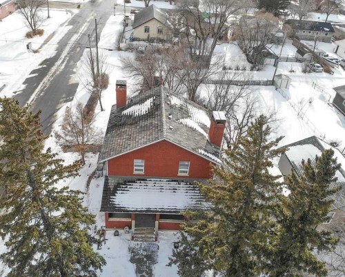 737 8 Avenue, Wainwright, AB - Outdoor