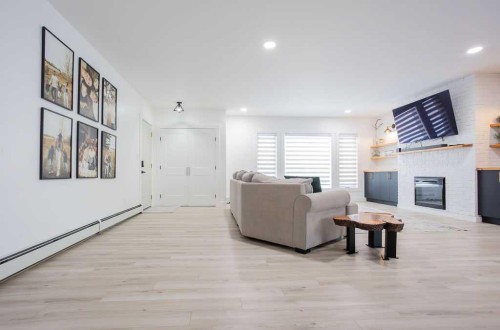 638 9 Avenue, Wainwright, AB - Indoor With Fireplace