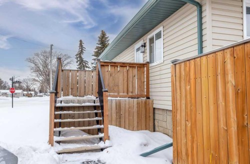 638 9 Avenue, Wainwright, AB - Outdoor With Exterior