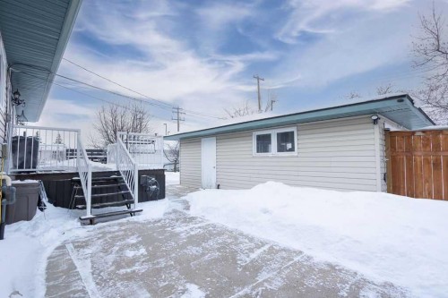 638 9 Avenue, Wainwright, AB - Outdoor