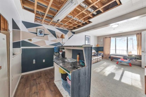 220 1 Avenue East, Maidstone, SK - Indoor