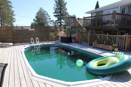 220 1 Avenue East, Maidstone, SK - Outdoor With Deck Patio Veranda