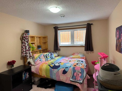 2608B 11 Avenue, Wainwright, AB - Indoor Photo Showing Bedroom