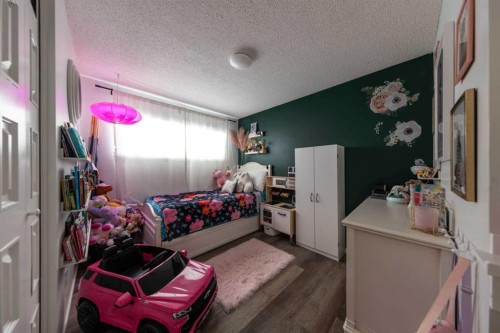 3004 48 Avenue, Lloydminster, SK - Indoor Photo Showing Bedroom