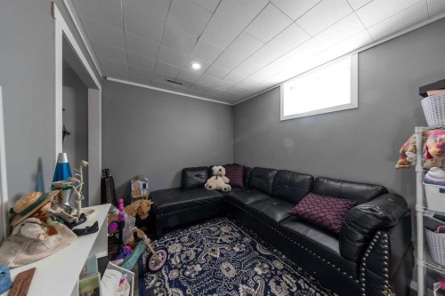 3004 48 Avenue, Lloydminster, SK - Indoor