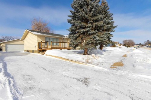 3004 48 Avenue, Lloydminster, SK - Outdoor