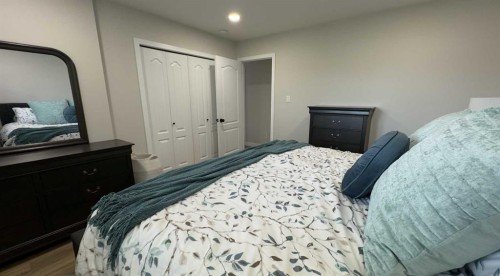 906 10 Avenue, Wainwright, AB - Indoor Photo Showing Bedroom