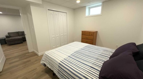 906 10 Avenue, Wainwright, AB - Indoor Photo Showing Bedroom