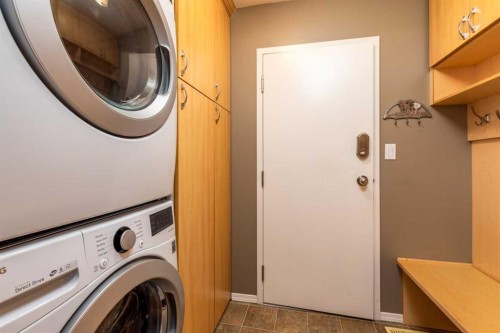 2404B 57A Avenue, Lloydminster, AB - Indoor Photo Showing Laundry Room