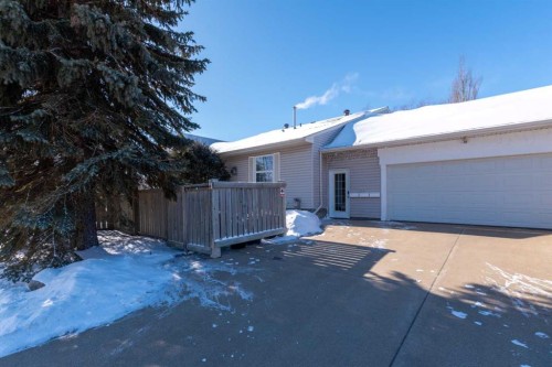 2404B 57A Avenue, Lloydminster, AB - Outdoor
