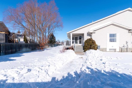 2404B 57A Avenue, Lloydminster, AB - Outdoor