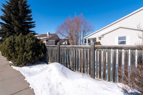 2404B 57A Avenue, Lloydminster, AB - Outdoor