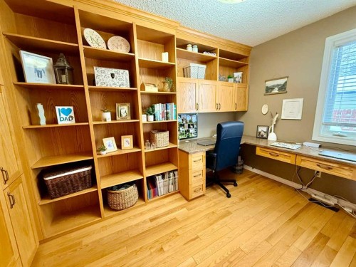 1621 4 Avenue, Wainwright, AB - Indoor Photo Showing Office