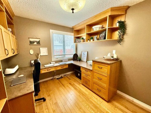 1621 4 Avenue, Wainwright, AB - Indoor Photo Showing Office