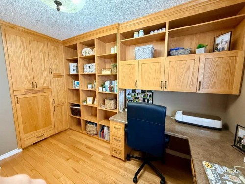 1621 4 Avenue, Wainwright, AB - Indoor Photo Showing Office