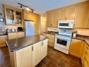 1621 4 Avenue, Wainwright, AB  - Indoor Photo Showing Kitchen 