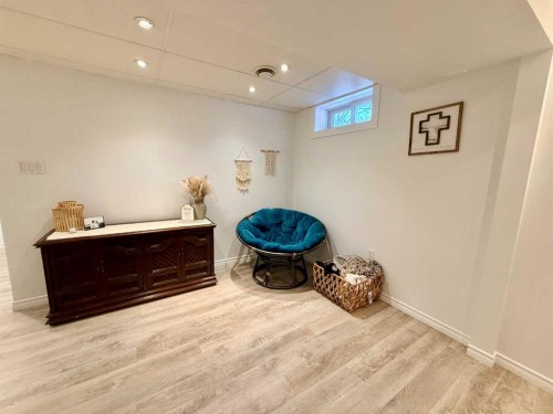 1621 4 Avenue, Wainwright, AB - Indoor