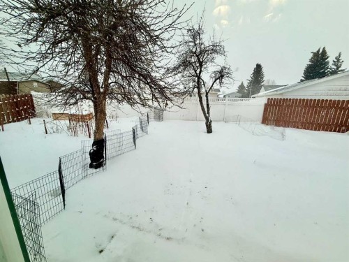 1621 4 Avenue, Wainwright, AB - Outdoor