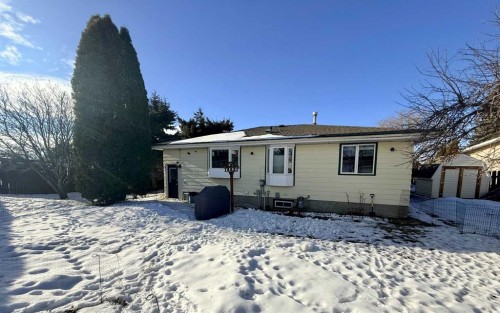 1621 4 Avenue, Wainwright, AB - Outdoor