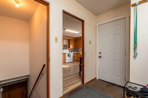 4813 46 Street, Lloydminster, SK - Indoor Photo Showing Other Room