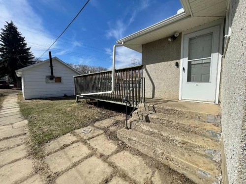 4813 46 Street, Lloydminster, SK - Outdoor With Exterior