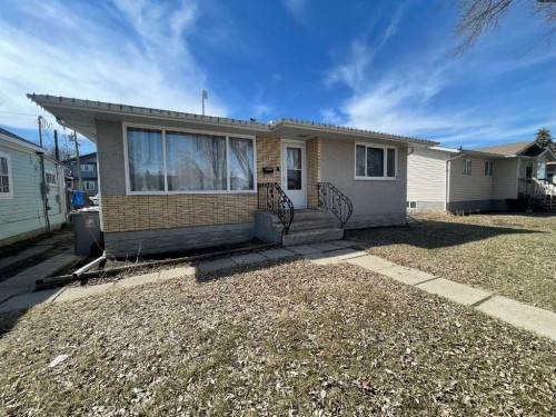 4813 46 Street, Lloydminster, SK - Outdoor