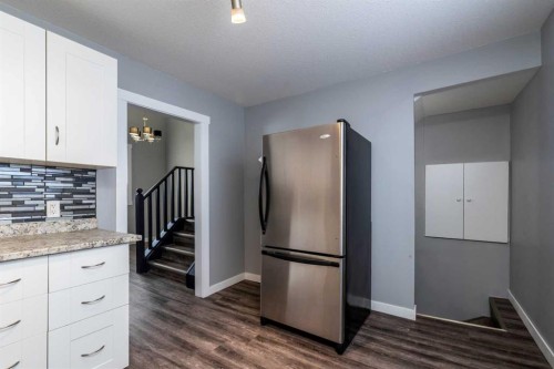 4535 47 Street, Lloydminster, SK - Indoor Photo Showing Kitchen