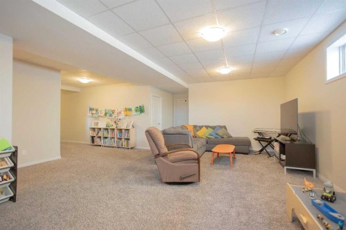 2413 7 Avenue, Wainwright, AB - Indoor