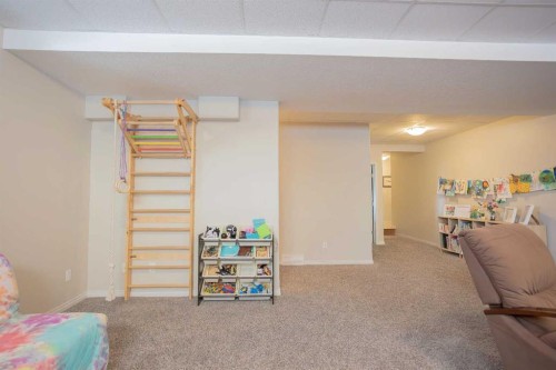 2413 7 Avenue, Wainwright, AB - Indoor Photo Showing Other Room