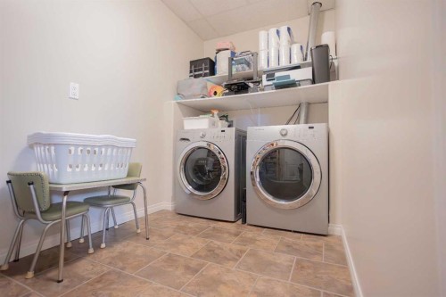 2413 7 Avenue, Wainwright, AB - Indoor Photo Showing Laundry Room