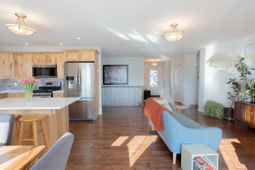 2413 7 Avenue, Wainwright, AB - Indoor Photo Showing Kitchen