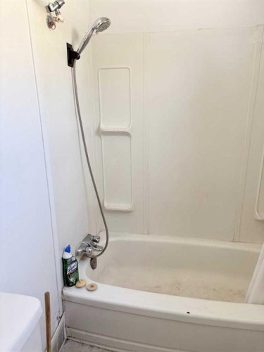 5310 46 Avenue, Vermilion, AB - Indoor Photo Showing Bathroom