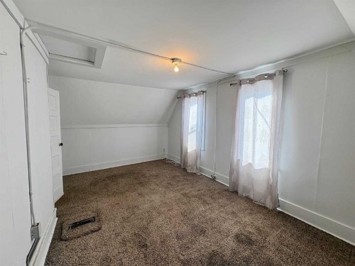5310 46 Avenue, Vermilion, AB - Indoor Photo Showing Other Room