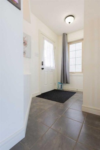 822 28 Street, Wainwright, AB - Indoor Photo Showing Other Room