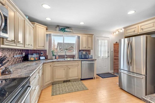 4812 53 Avenue, Kitscoty, AB - Indoor Photo Showing Kitchen