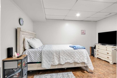4812 53 Avenue, Kitscoty, AB - Indoor Photo Showing Bedroom