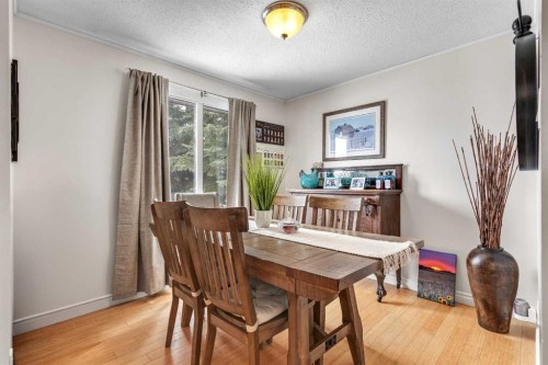 4812 53 Avenue, Kitscoty, AB - Indoor Photo Showing Dining Room