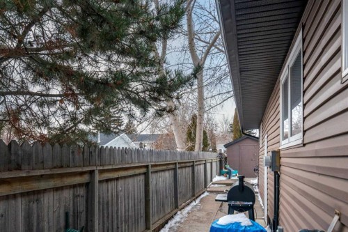 3410 54 Avenue, Lloydminster, AB - Outdoor With Exterior