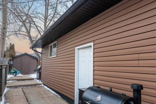 3410 54 Avenue, Lloydminster, AB - Outdoor With Exterior