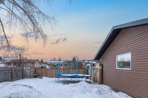 3410 54 Avenue, Lloydminster, AB - Outdoor