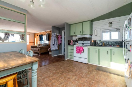 2-31222 Grid Rd 774, Rural, SK - Indoor Photo Showing Kitchen