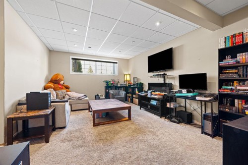 2305 61 A Avenue, Lloydminster, AB - Indoor Photo Showing Other Room